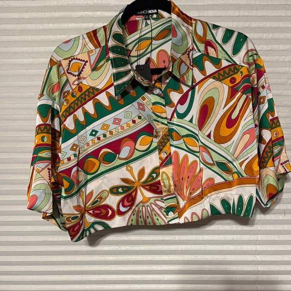 Fashion Nova Tops - Colorful Geometric Patterned Crop Blouse